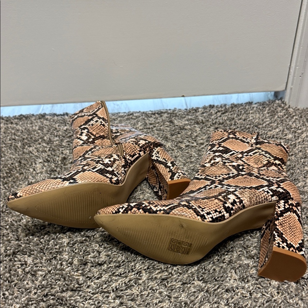 Snakeskin Patterned Ankle Boots - Picture 4 of 6